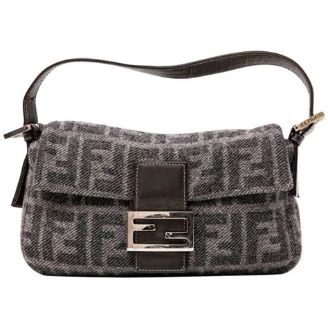 fendi baguette precio|Fendi baguette monogram.